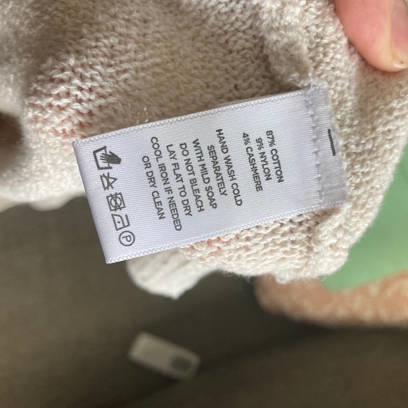 Lilla P cashmere blend v-neck sweater - Picture 6 of 8